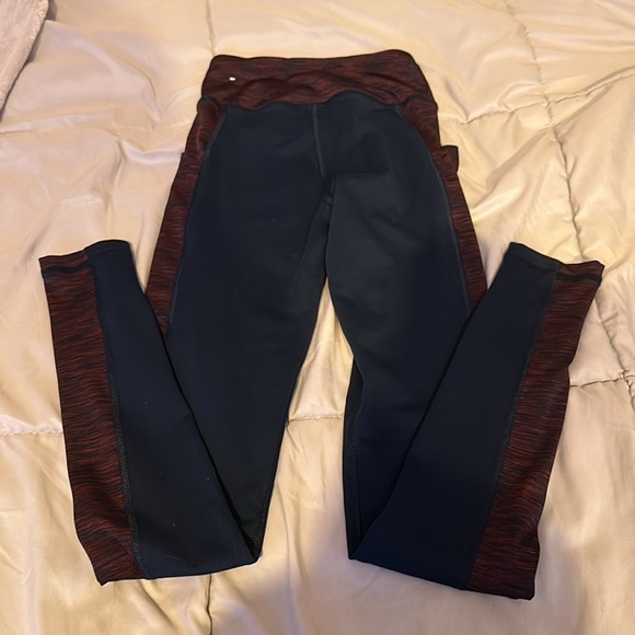 Women’s Leggings - Picture 3 of 4